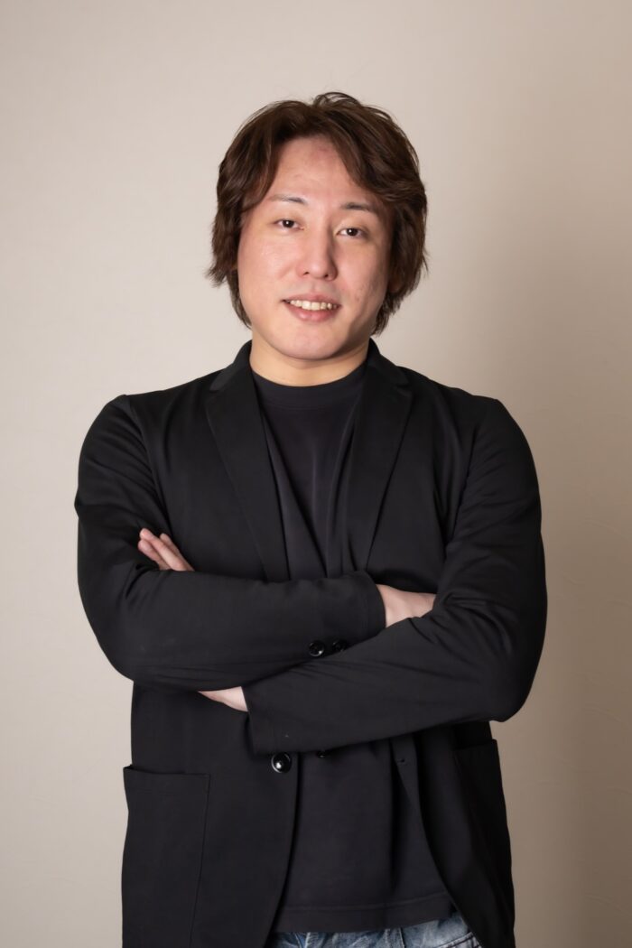 嶽本 泰伸